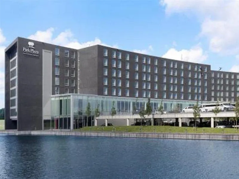 Отель Park Plaza Amsterdam Airport Лейнден 4*,  Нидерланды