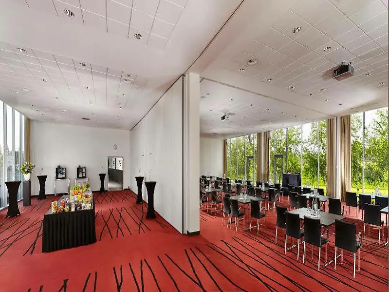 Отель Park Plaza Amsterdam Airport Лейнден